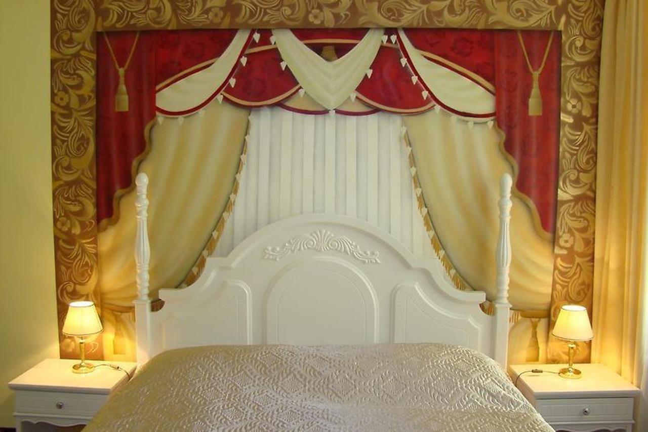 Hotel Saint Petersburg การ์โลวีวารี ภายนอก รูปภาพ
